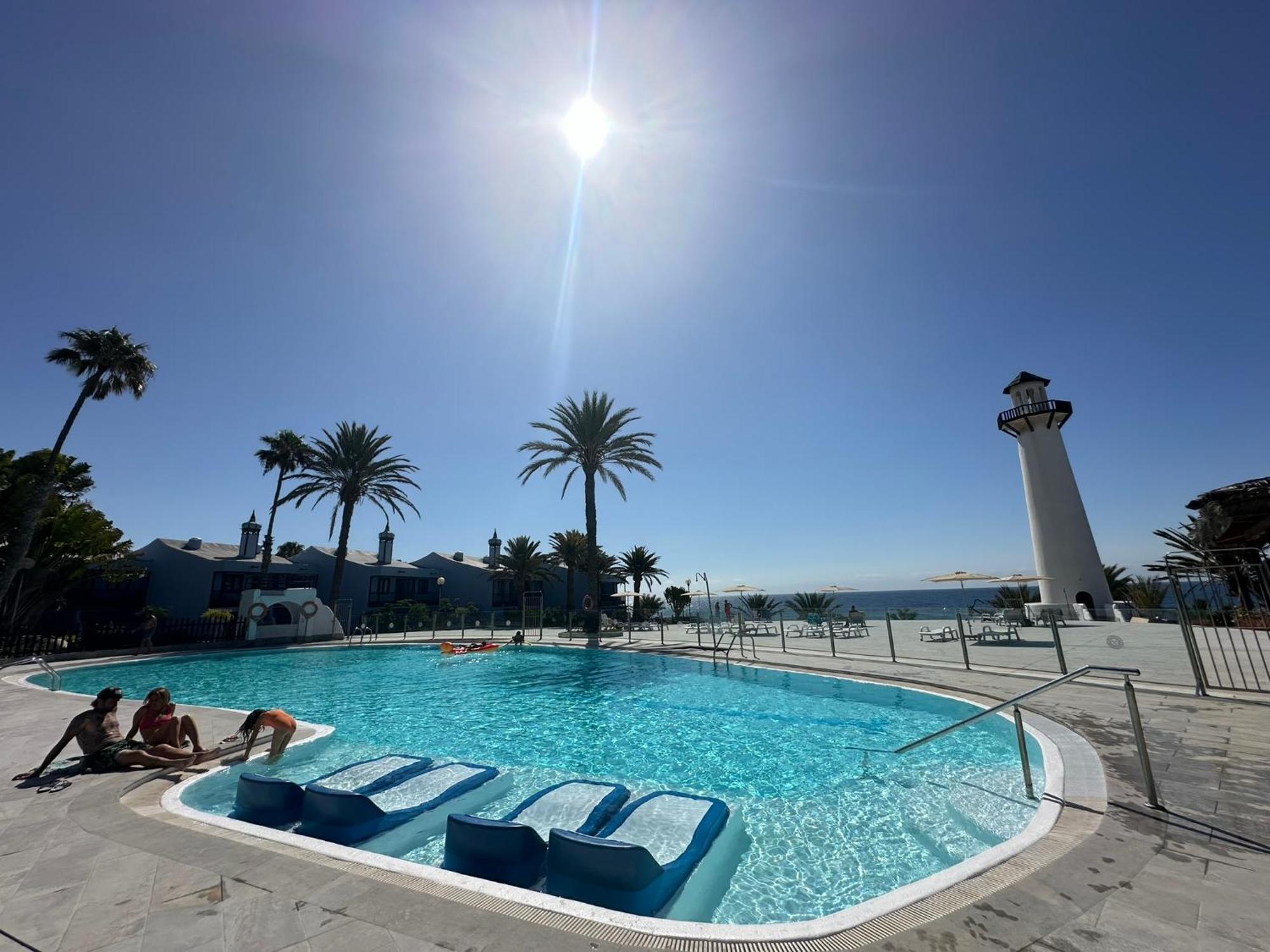 First Beachline Deluxe With Garden And Terrasse In Sun Club San Bartolomé Exteriör bild